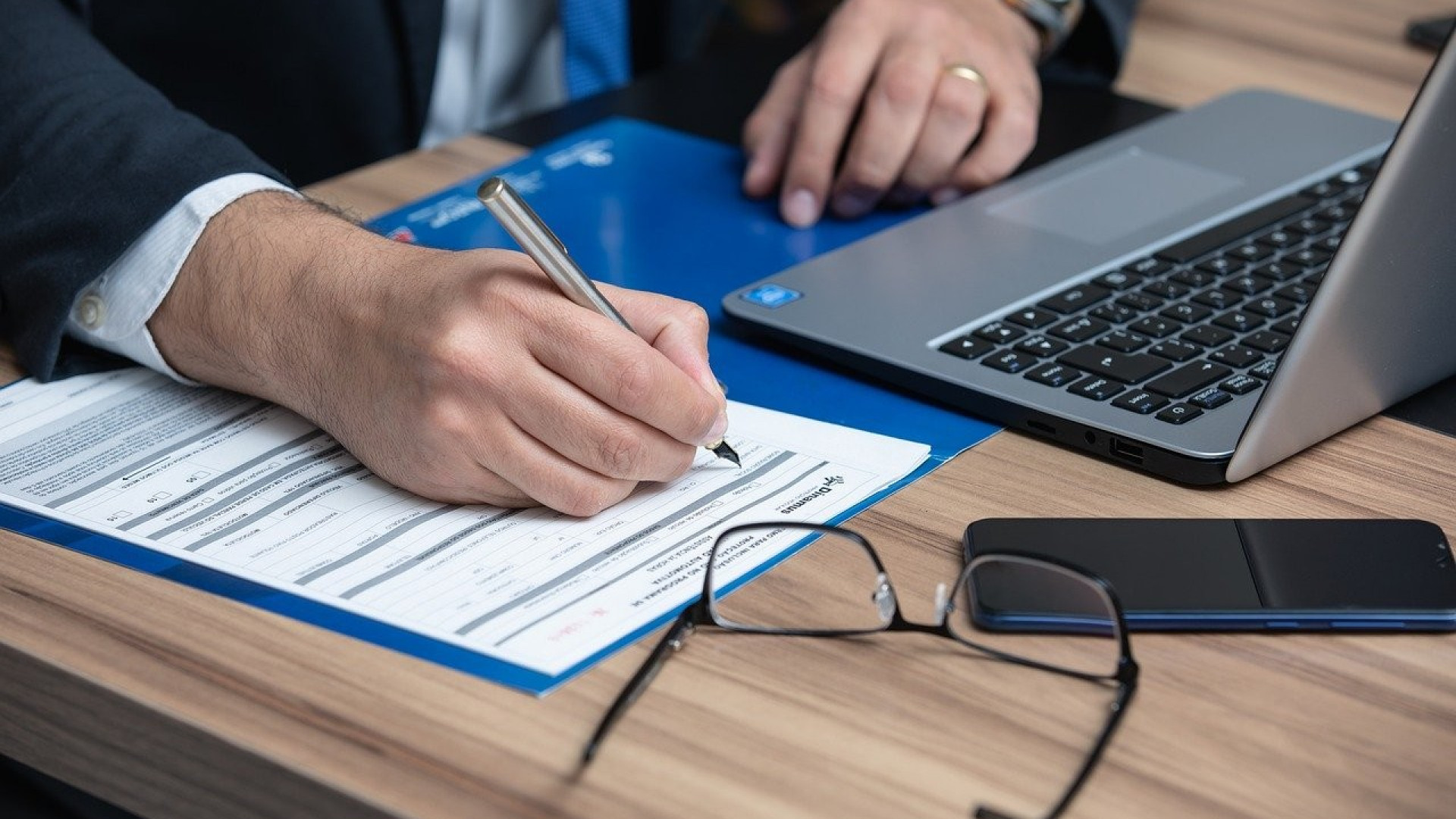 Comment trouver le bon avocat pour son entreprise ?