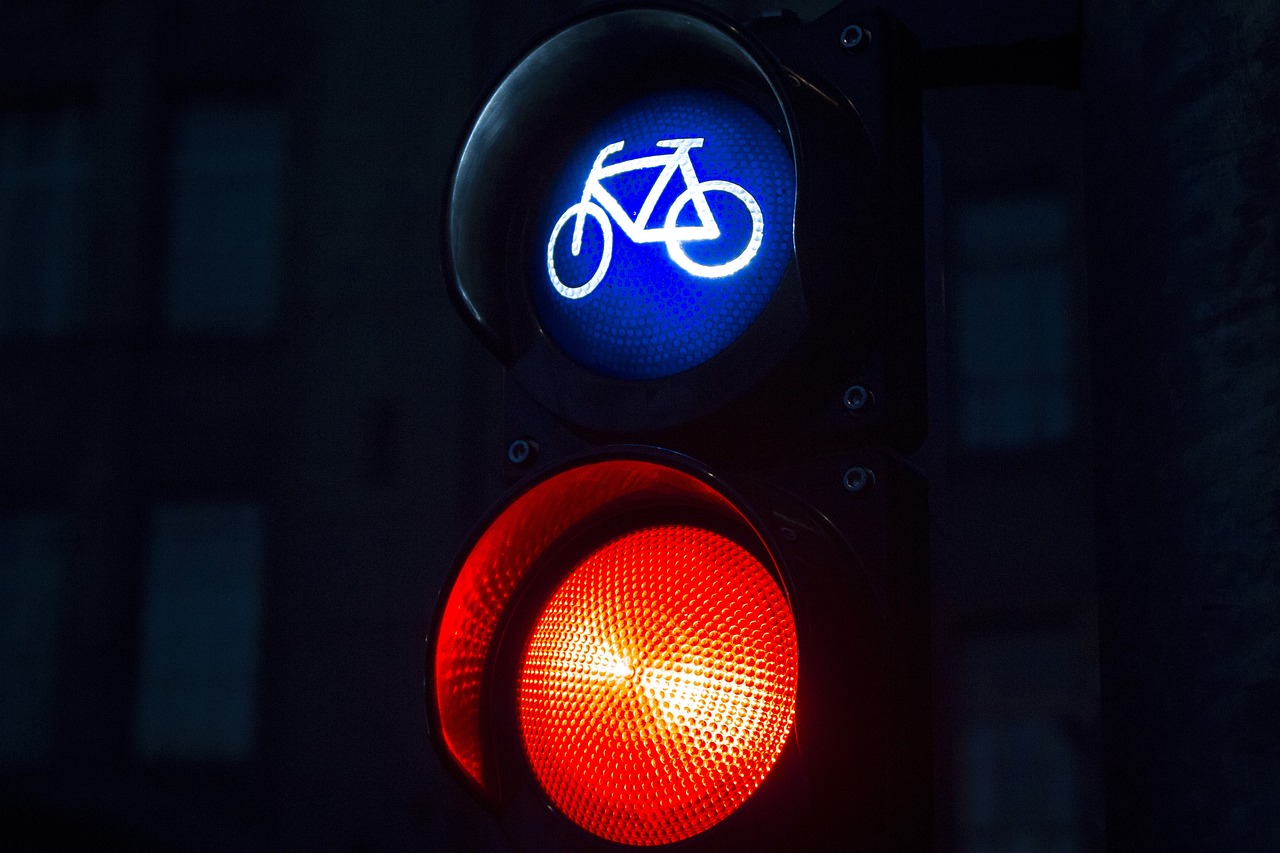 Les obligations en matière d'équipements pour les véhicules selon le code de la route