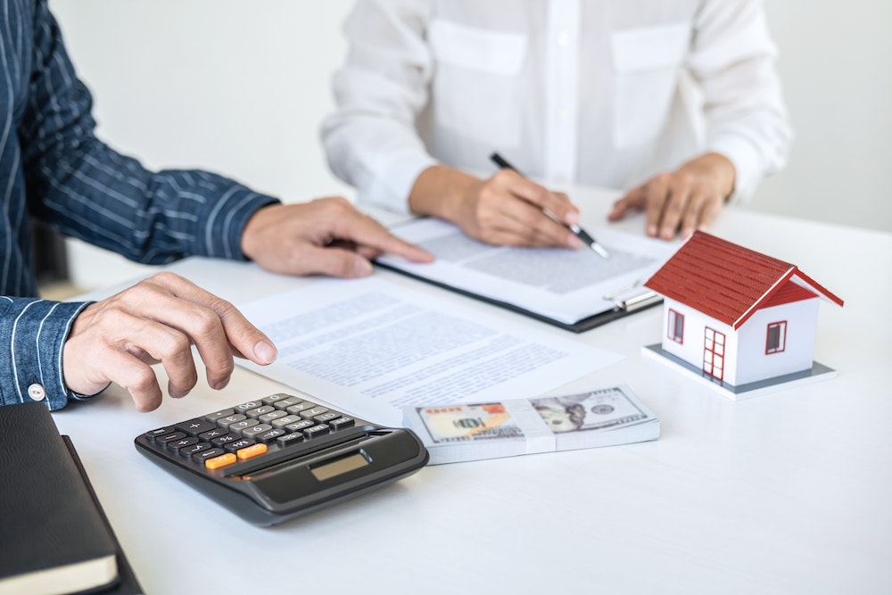 Quelles sont les raisons légales qui permettent à une banque de refuser un prêt immobilier ?