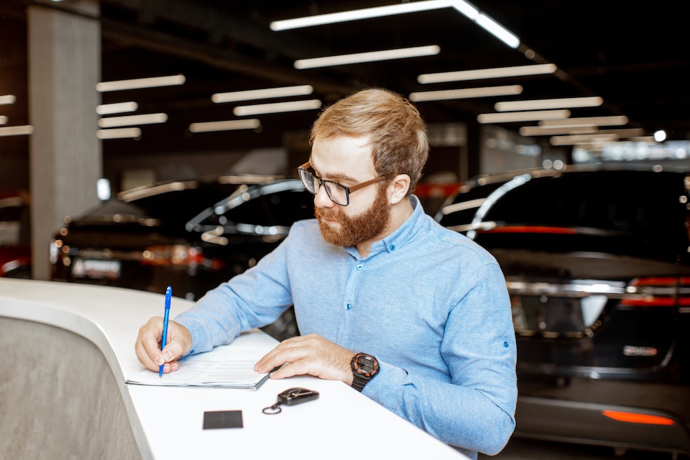 Comprendre le Contrat de Bail Commercial: Un Guide Complet pour les Entrepreneurs