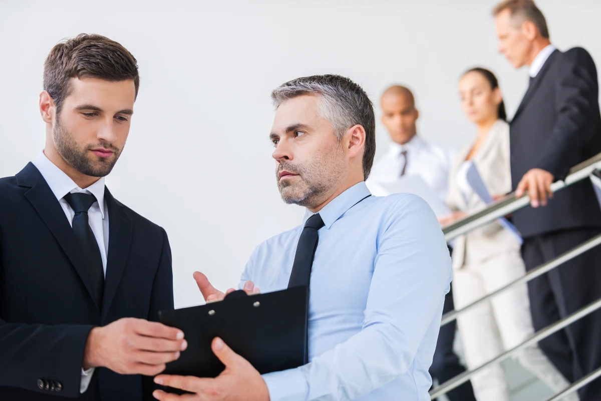 Le contrôle judiciaire des clauses abusives dans les contrats d'assurance : une protection renforcée pour les assurés